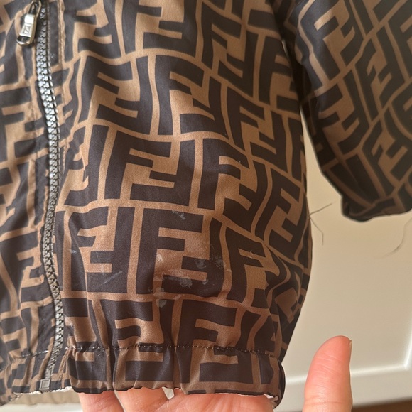 Fendi Kids White and Brown Raincoat - Picture 5 of 6